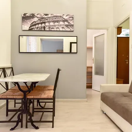 P-rooms & Collection Aparthotel Rome