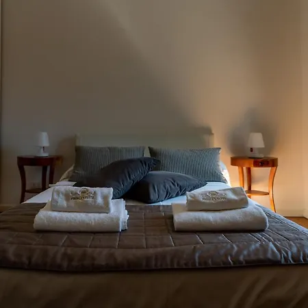 Apartahotel P-rooms & Collection *